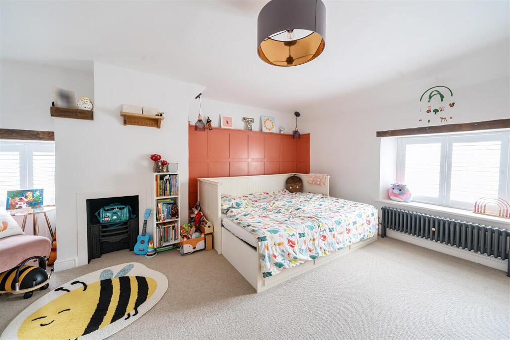 Pear Tree Cottage, 12 Blakesley Hill Greens Norton