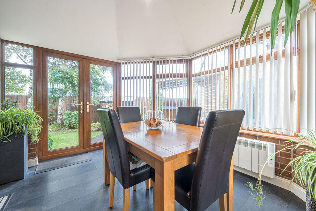 Dining Room/ Cons...