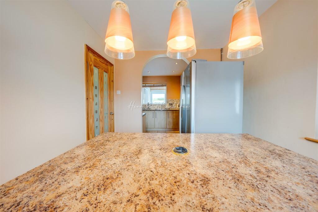 Padarn Close, Cyncoed, HernCrabtree (25).jpg