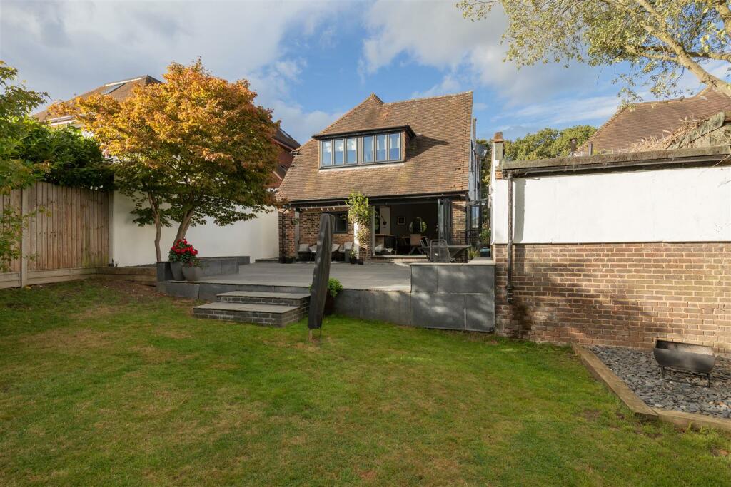 Forest View, E4