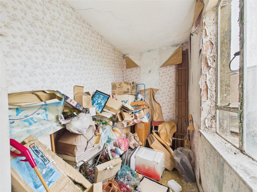 7 - Victorian House for Auction, Staple Hill.jpg