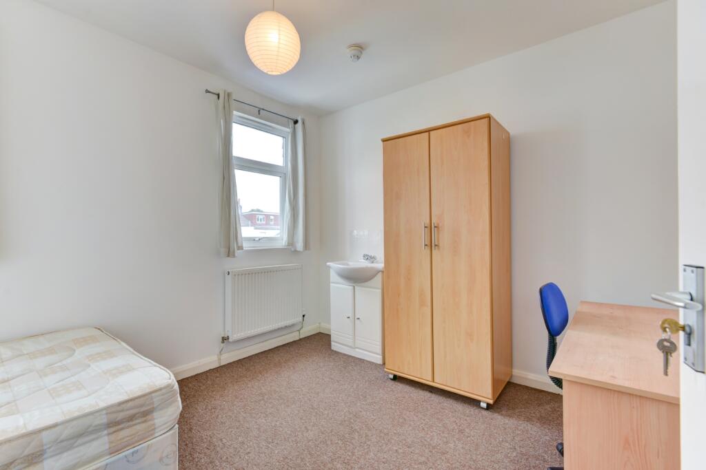 36 Beaconsfield Road-27