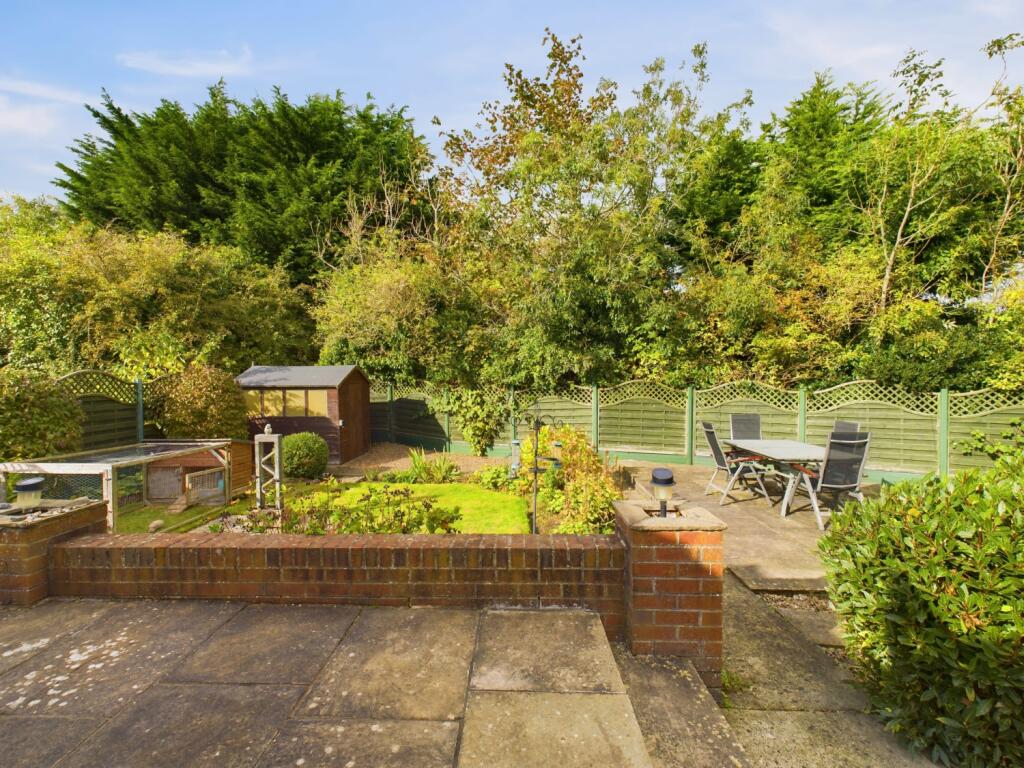 CAM03162G0-PR0165-STILL028