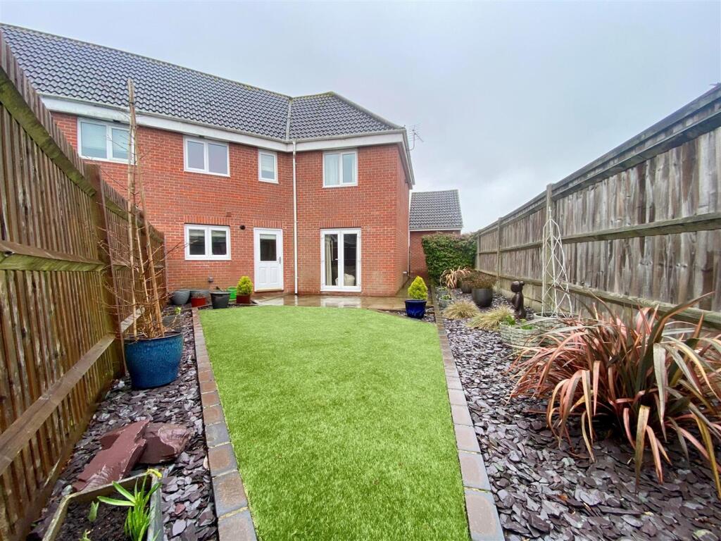 garden 2.jpg