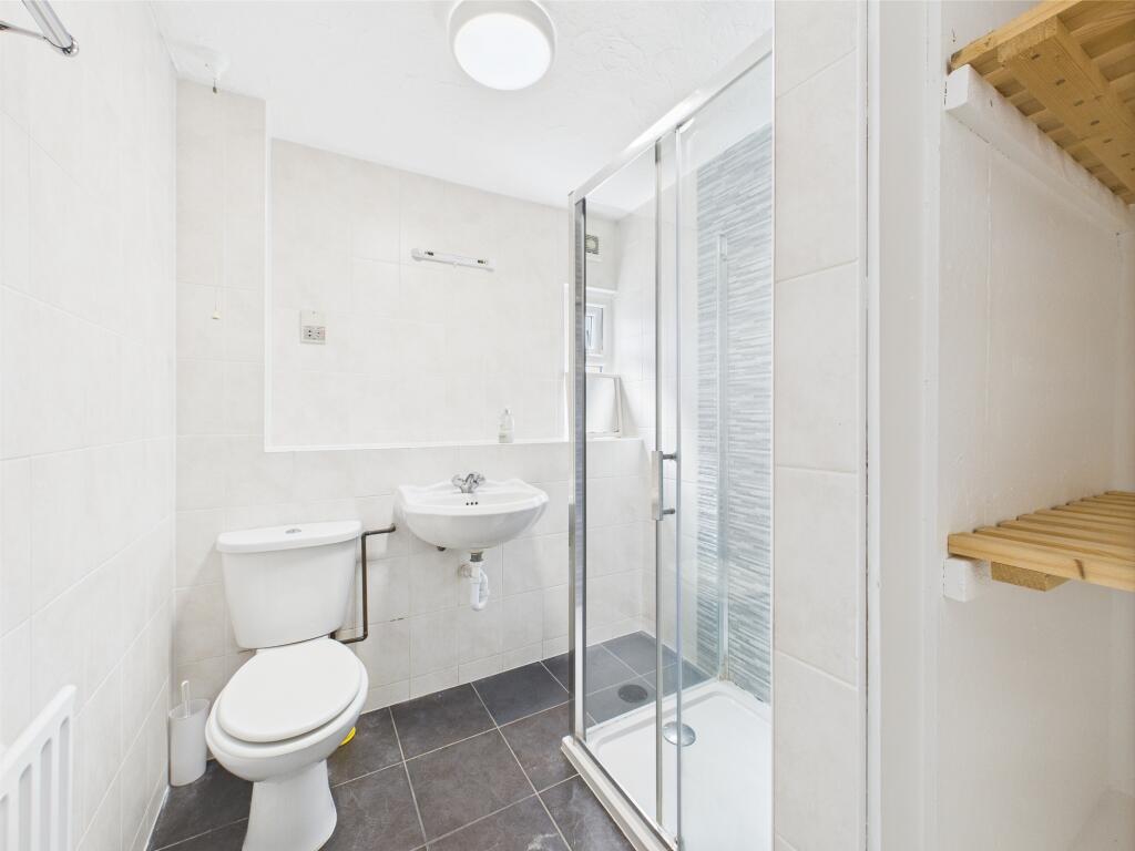 CAM02545G0-PR0409-STILL028