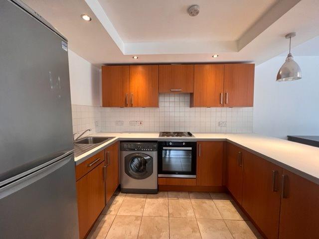 kitchen area (8).jpg