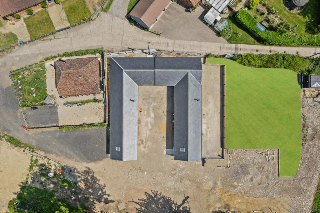 Wattlehurst Stables Aerials Less than 3MB-2.jpg