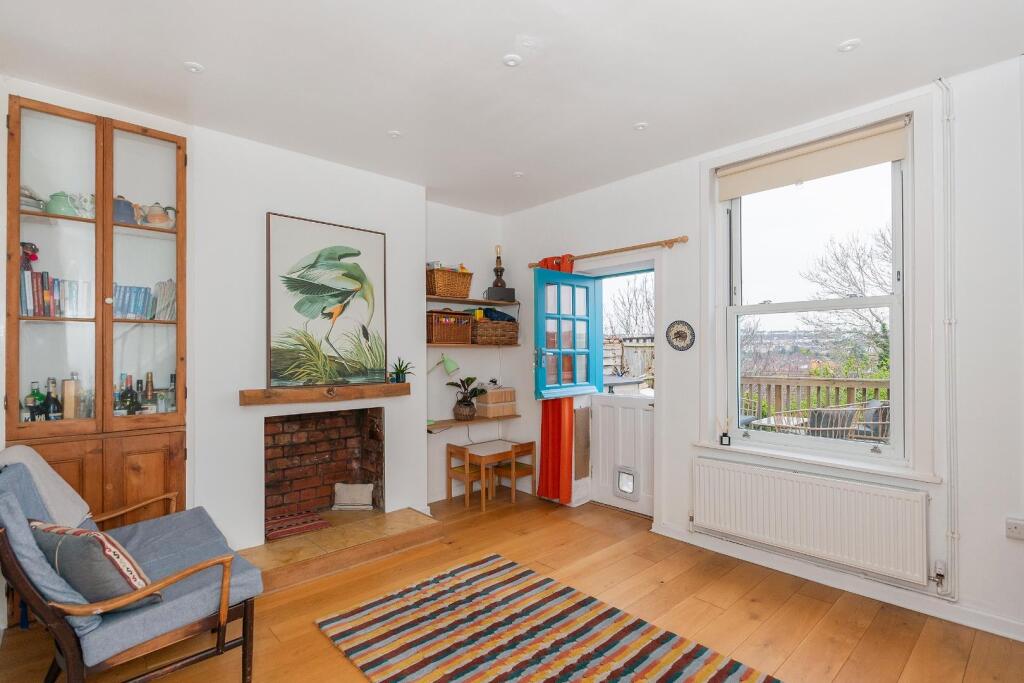 4D7RWH - SittingDining Room A.jpg