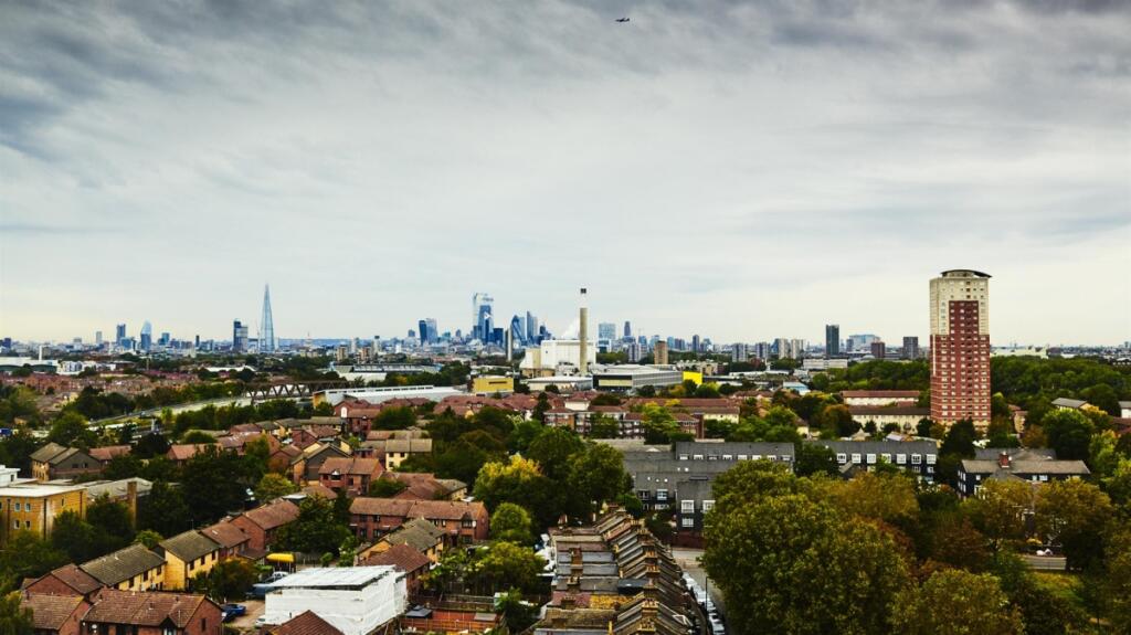 UNCLE_NewCross_Ex...