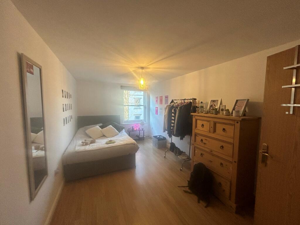 bedroom1
