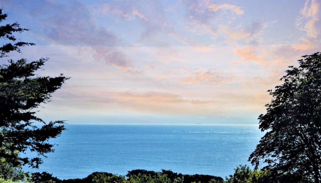 Sea View***