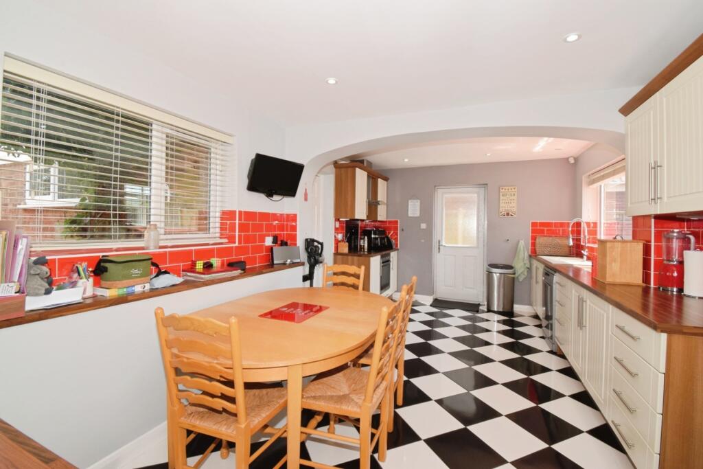 Kitchen Diner