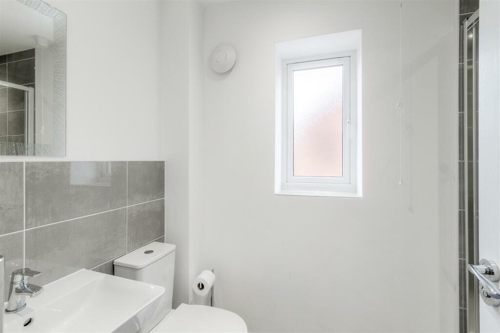 38 Sparrowdale Close, Grendon