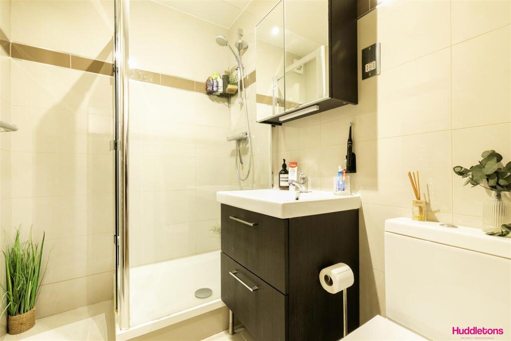 F1, 3 Torriano Mews -13.jpg