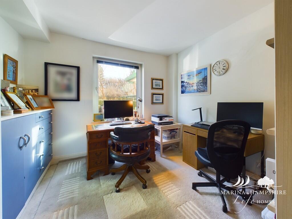 CAM03691G0-PR0032...