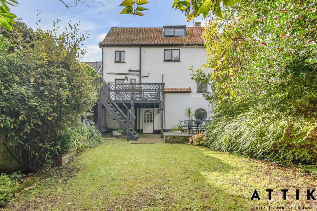 152 Chediston Street, Halesworth IP19 8BD (21).jpg