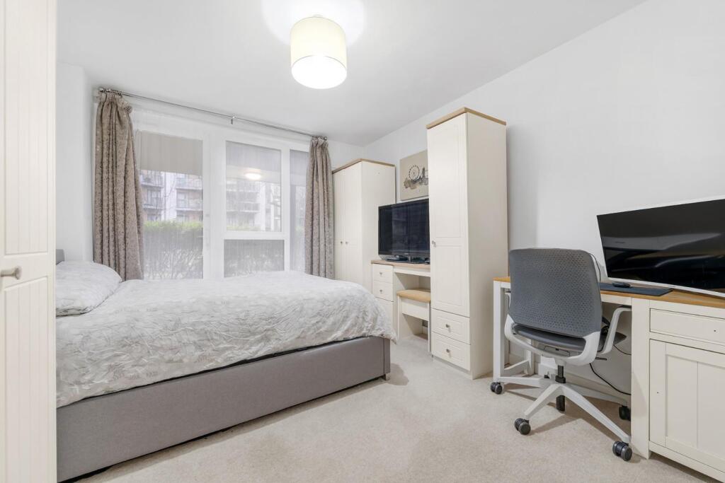 Bedroom (1).jpg