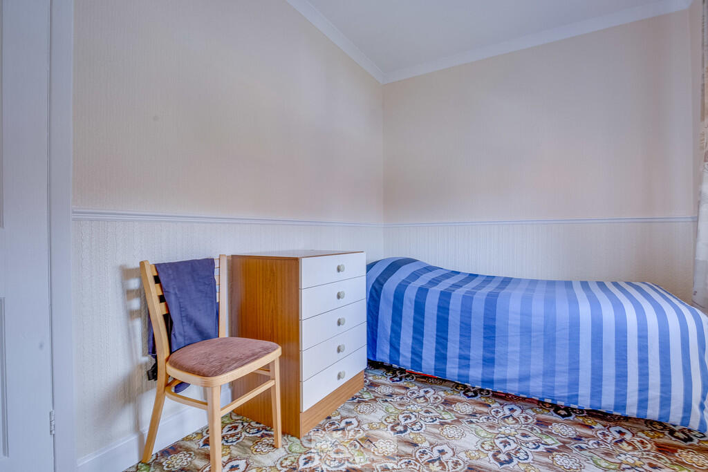 Bedroom 2.3
