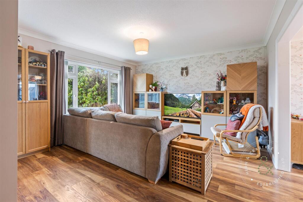 Bryn Pinwydden, Hern Crabtree (10).jpg