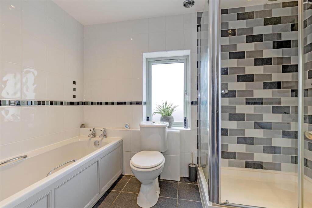 Shower Room-1.jpg