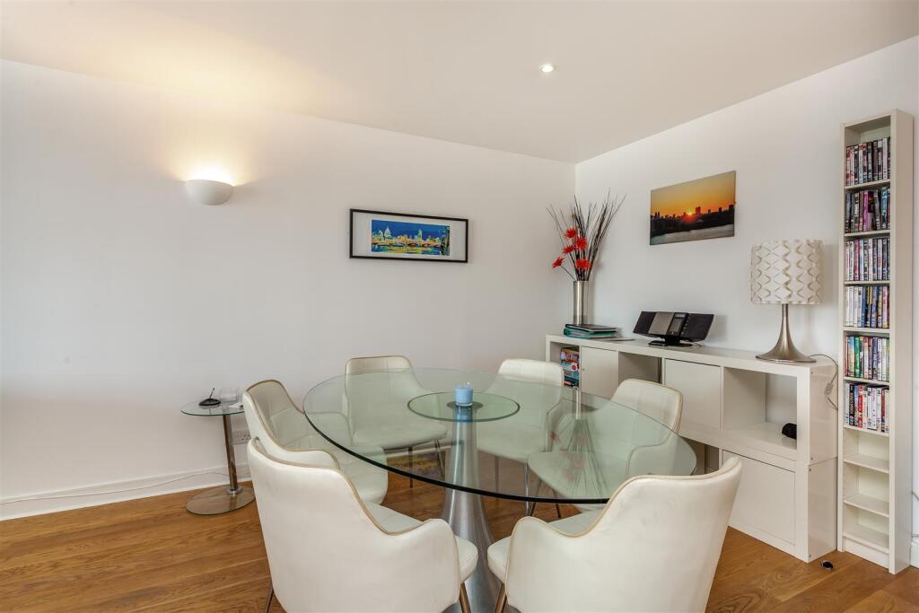 18 NAW dining area.jpg