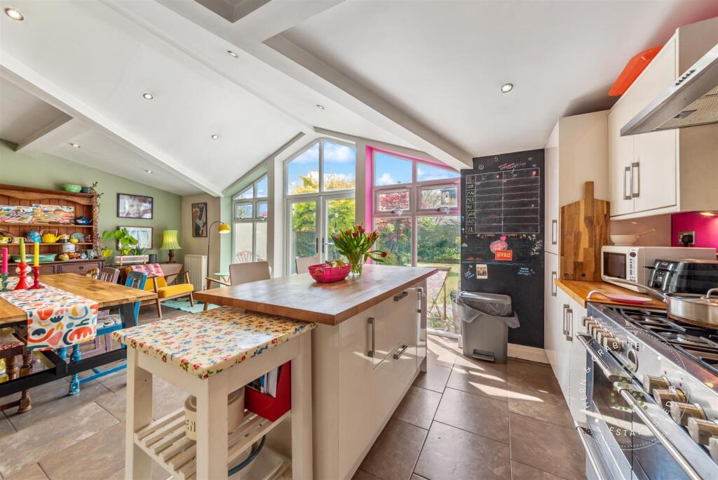 Kelston-Place-24.jpg