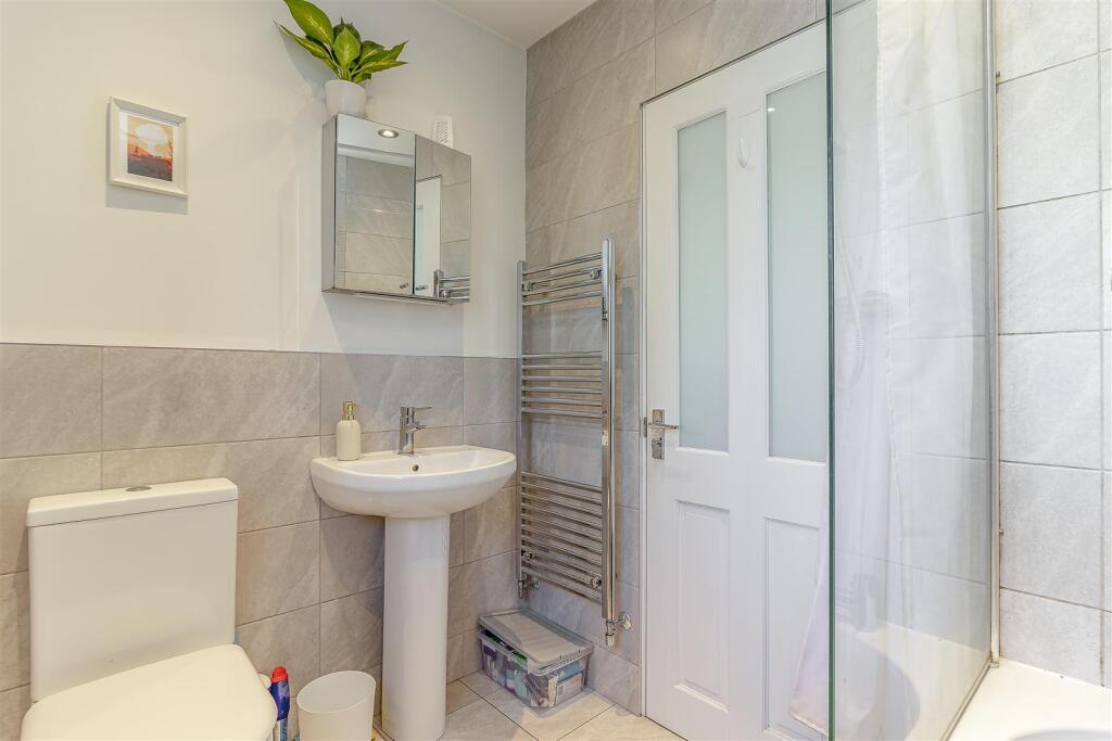 Bathroom - A.jpg