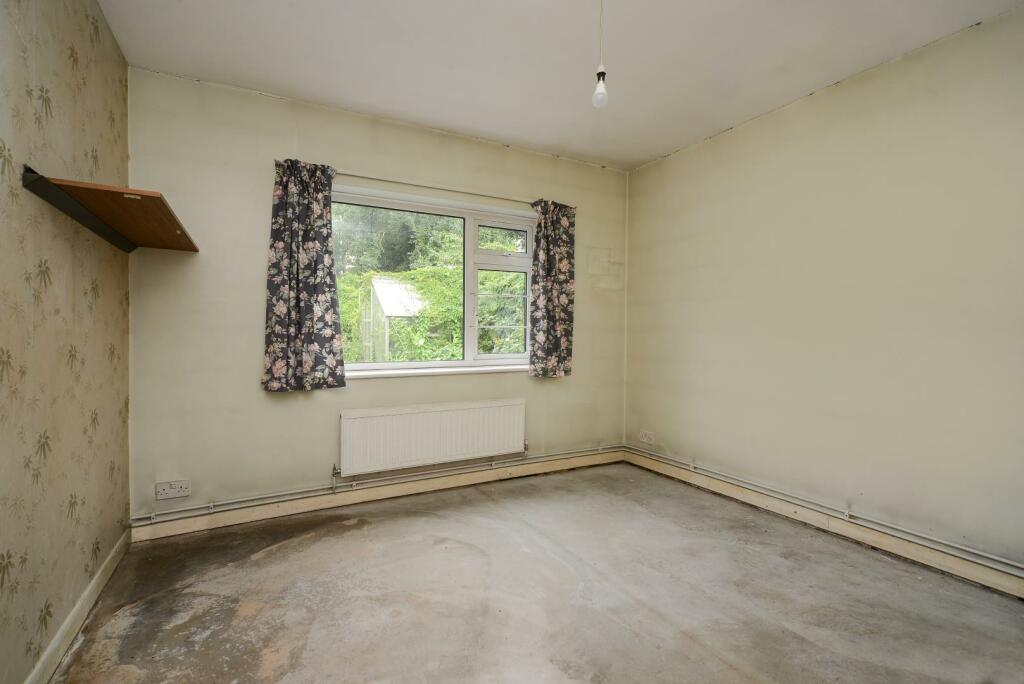 LEATHERHEAD ROAD (8).jpg