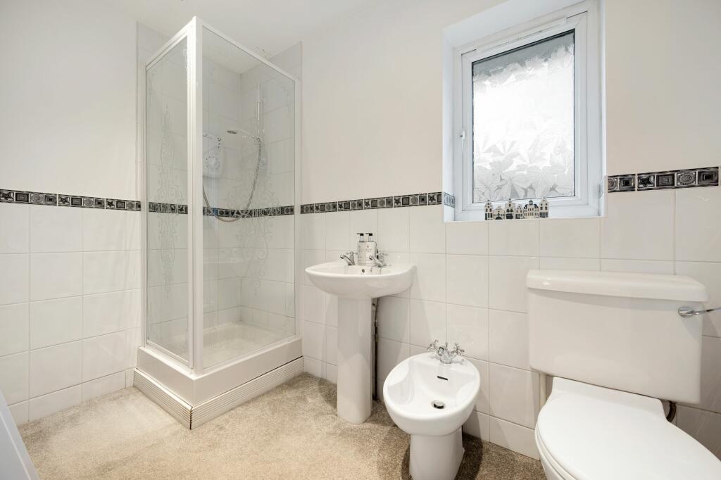 Jack &amp; Jill Bathroom