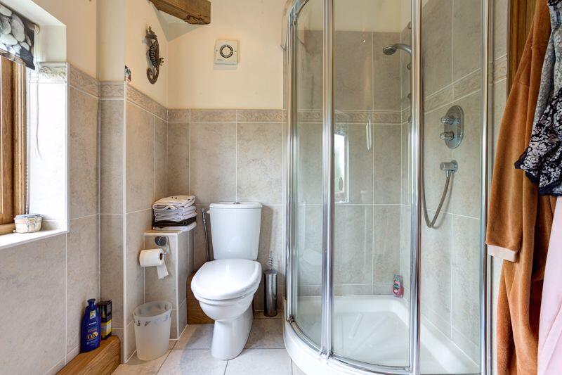 BEDROOM 1 EN SUITE B