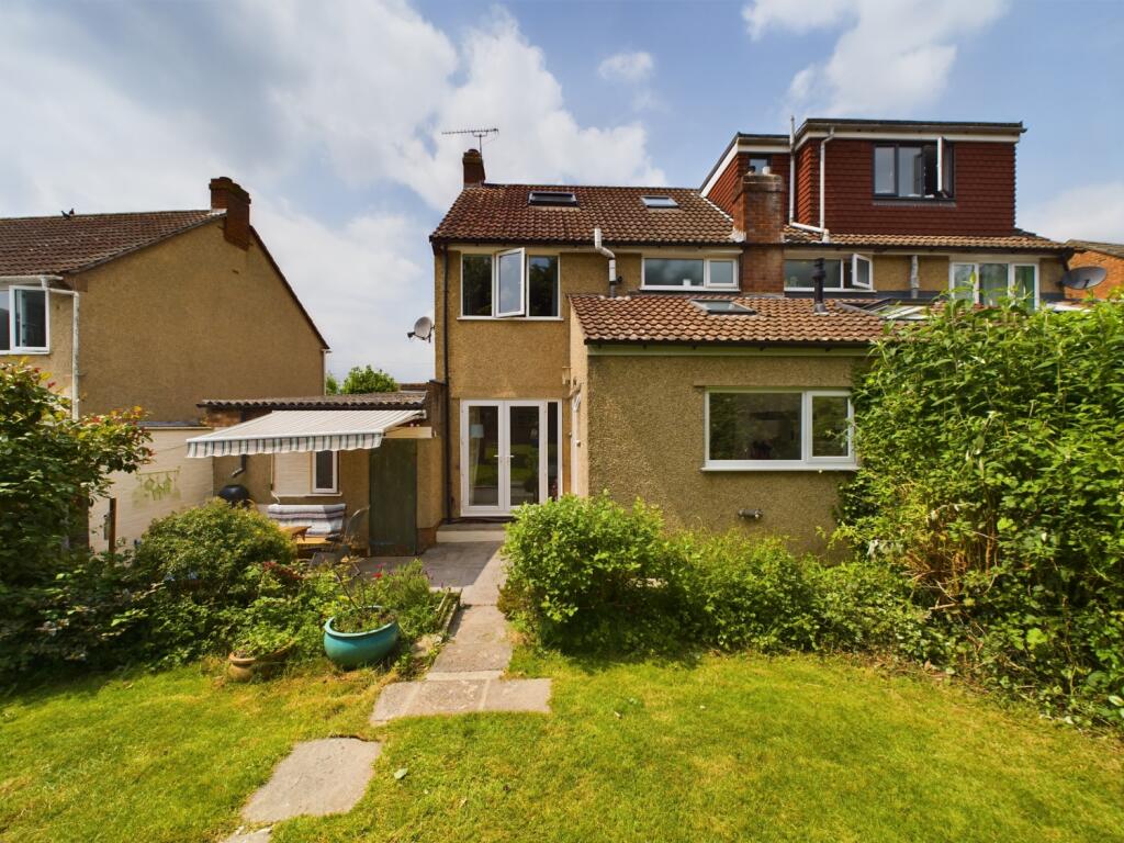 CAM02023G0-PR0054-STILL034