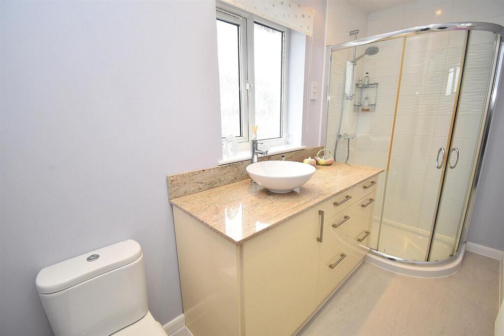 BEDROOM TWO ENSUITE.JPG