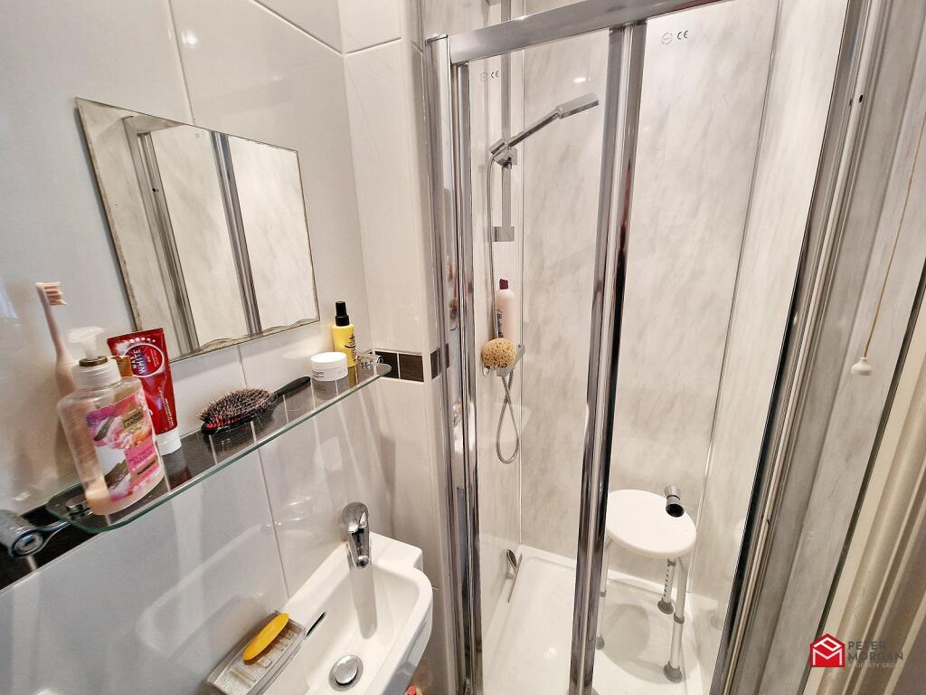 En-suite shower room
