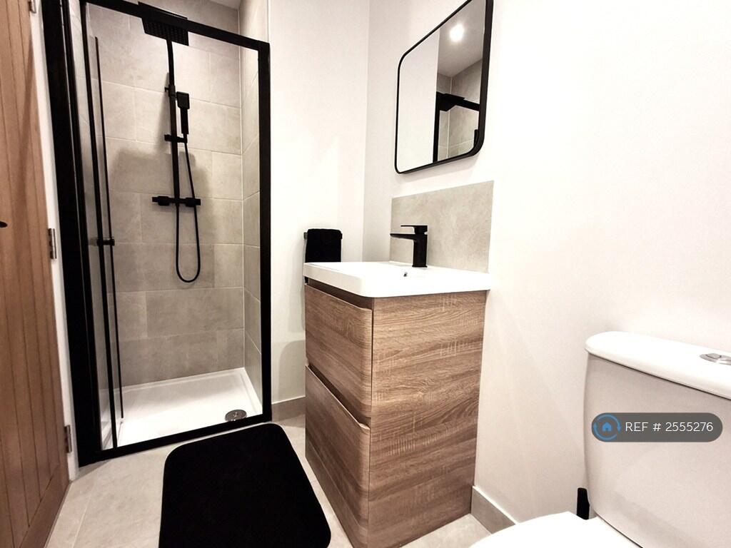Bedroom 3 Bathroom