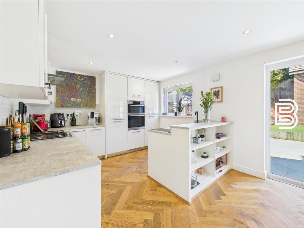 Kitchen Family Room (4).jpg