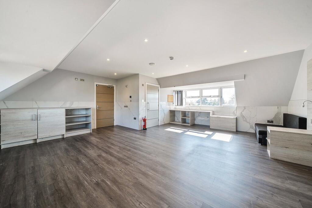 WhatsApp Image 2025-05-21 at 13.52.08 (6).jpeg