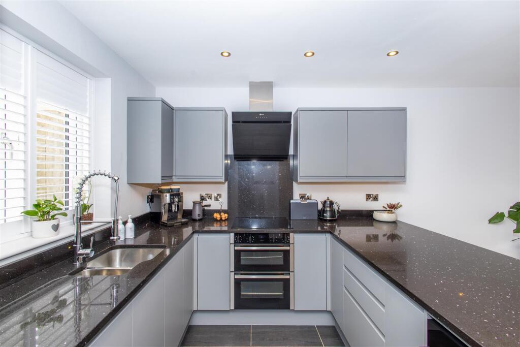 Kitchen/Lounge