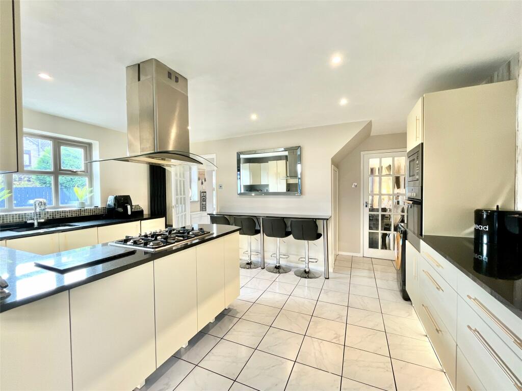 Breakfasting Kitchen