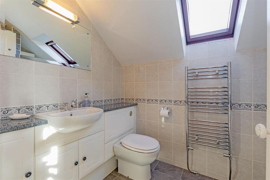 Shower Room-1.jpg