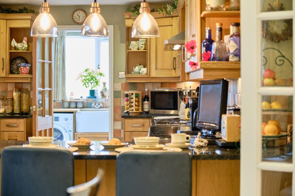 EdisonFord_8AmberleyWay(Nov24)_205(print)