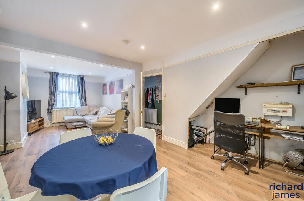 f86267019de849bc89755a76de84d367