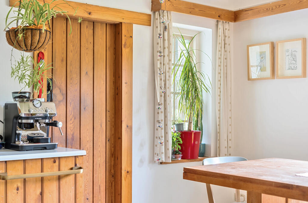 1298008-49-682e32...