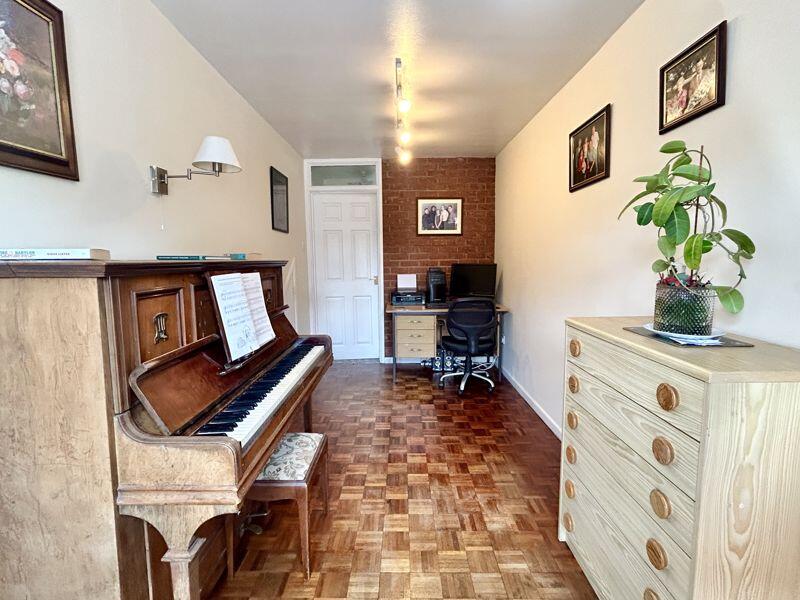 Study/Playroom/Downstairs Bed