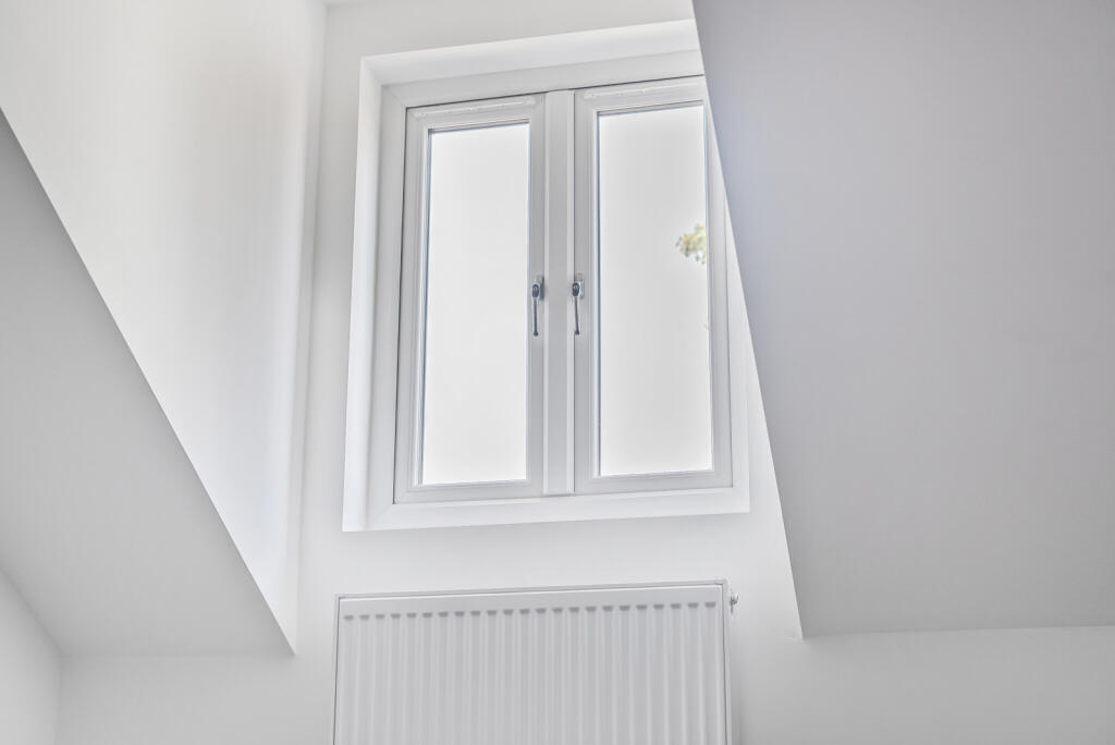 1348533-11-68baeb...