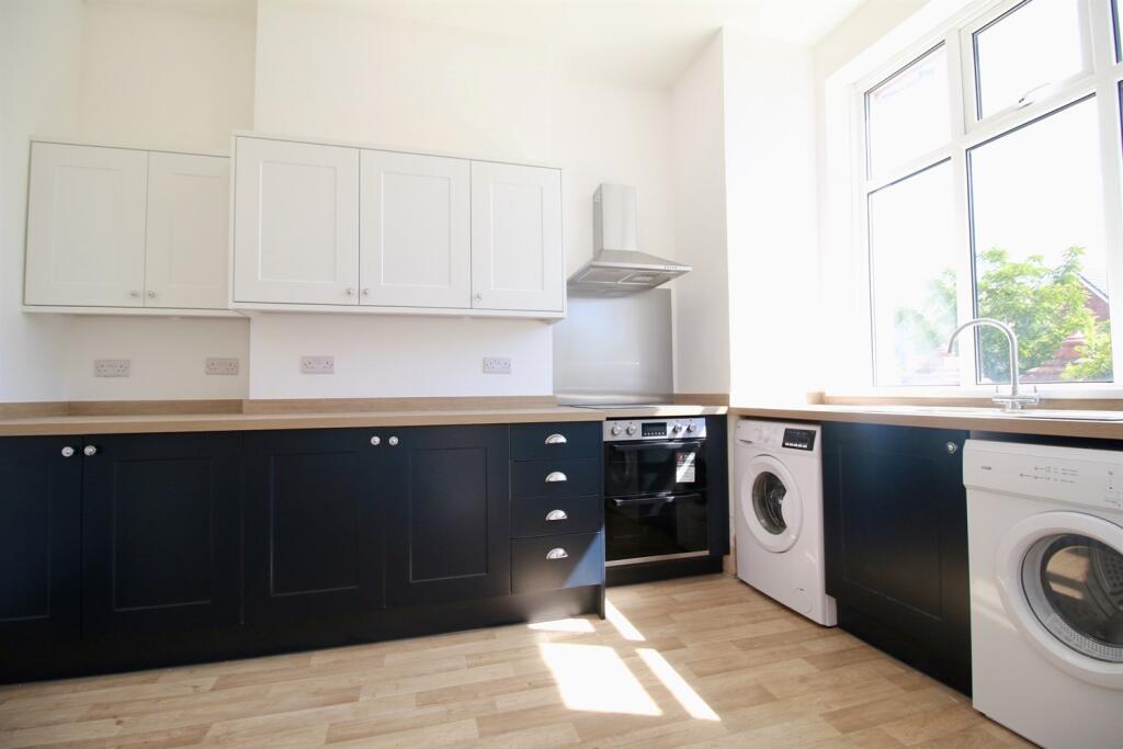 communal kitchen 