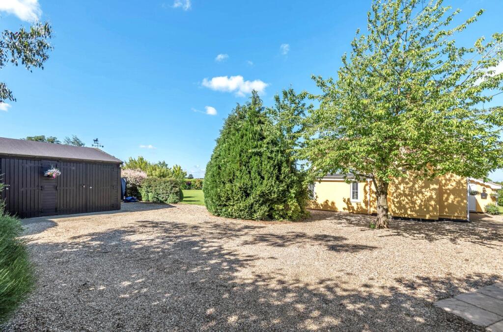 Drive &amp; Garaging