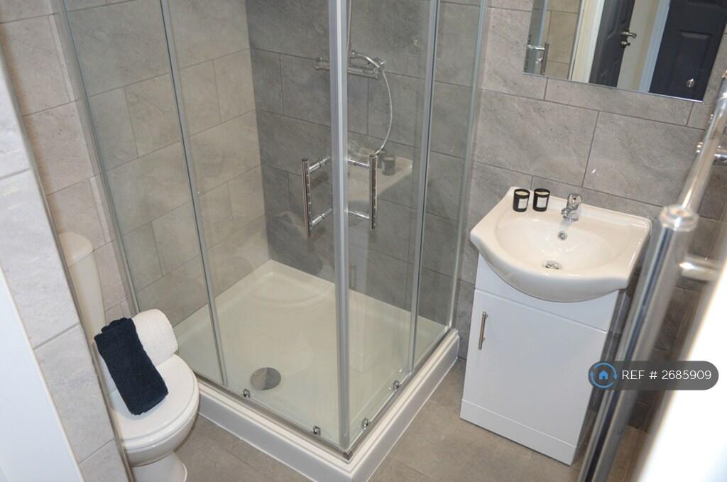 Bedroom 1 En-Suite