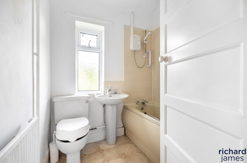 9446ac8c-a870-4a0...