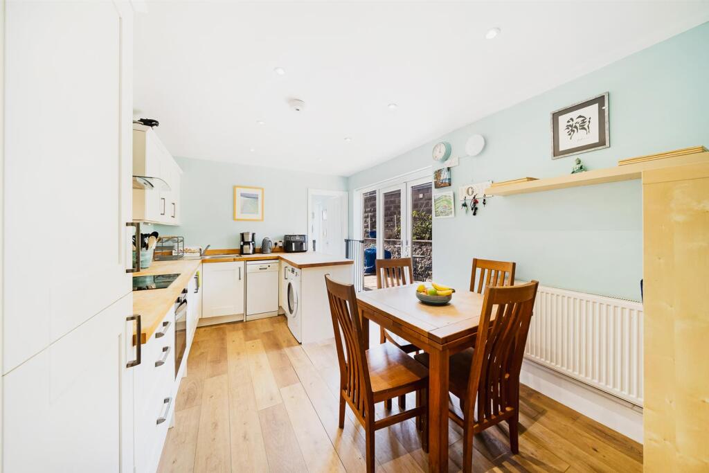 Kitchen diner