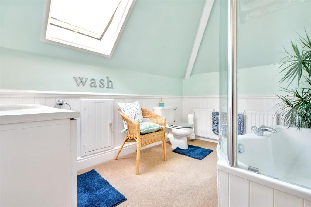 2nd Floor Bathroom_1.jpeg